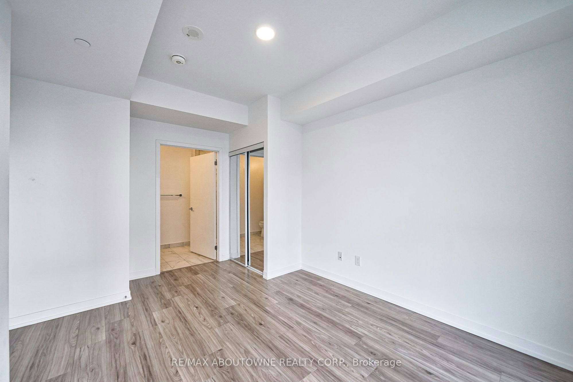 3603-4065 Confederation Parkway, Mississauga, ON, L5B 0L4 - 17