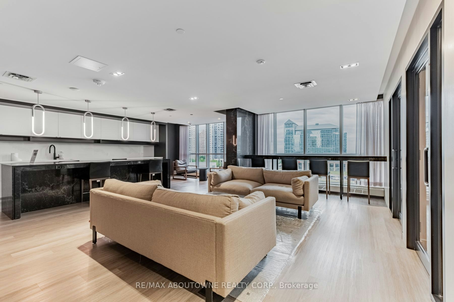 3603-4065 Confederation Parkway, Mississauga, ON, L5B 0L4 - 37