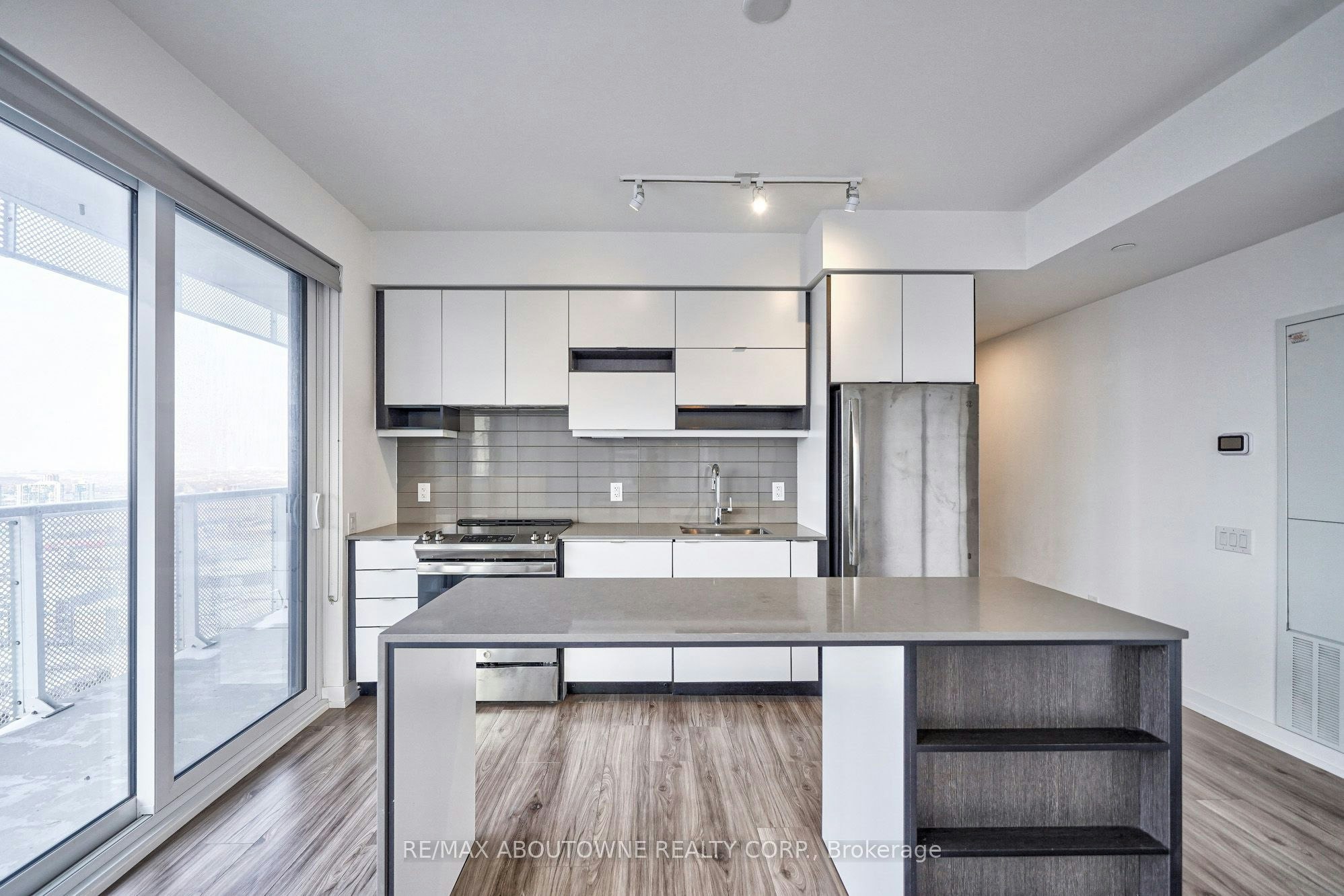 3603-4065 Confederation Parkway, Mississauga, ON, L5B 0L4 - 8