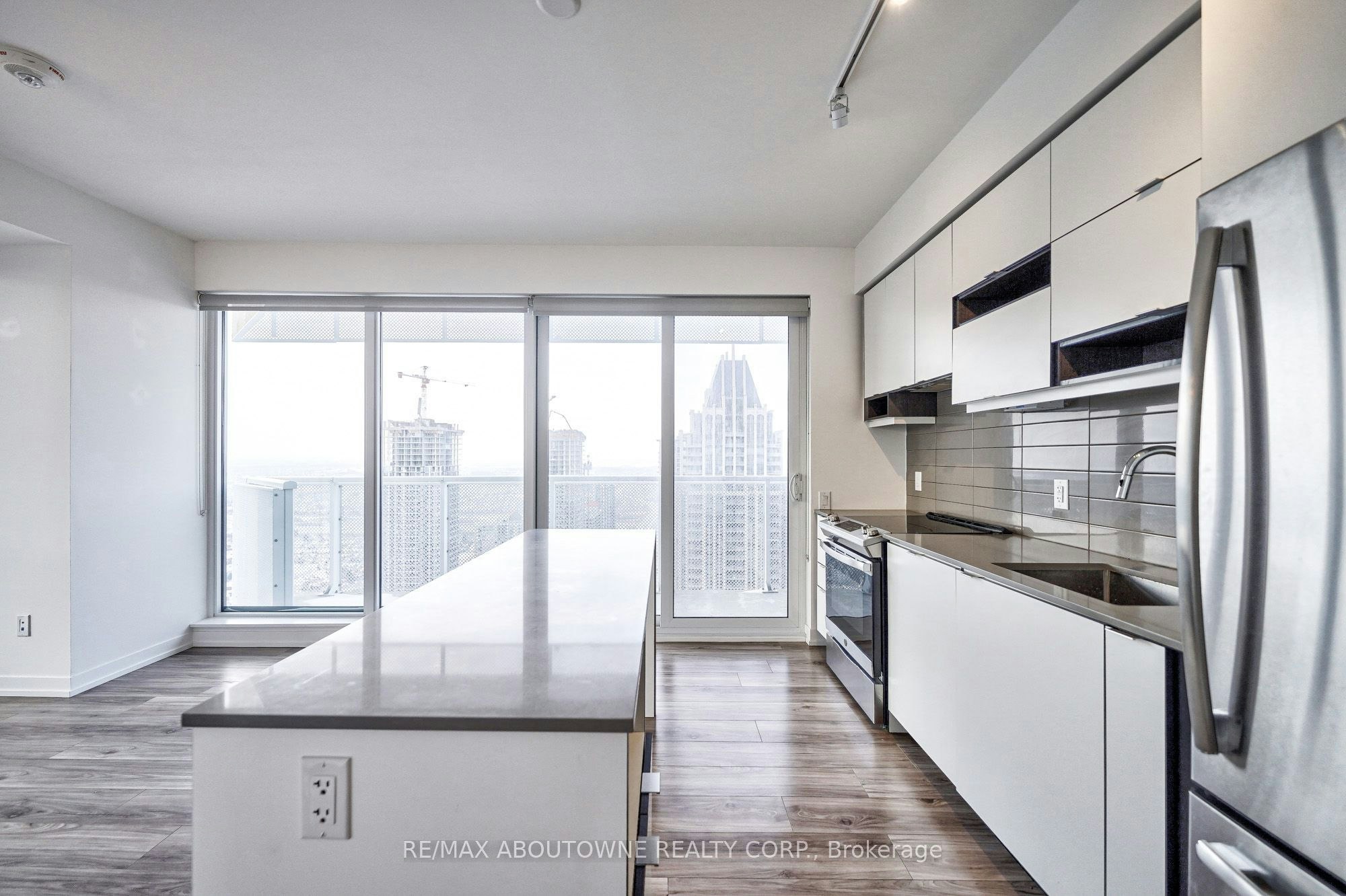 3603-4065 Confederation Parkway, Mississauga, ON, L5B 0L4 - 5