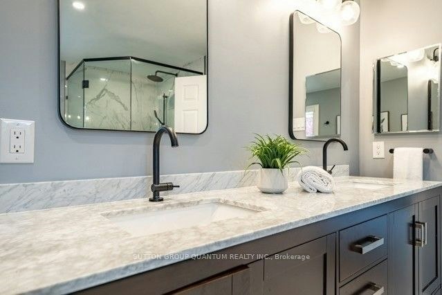 1117 Valleybrook Drive, Oakville, ON, L6H 4N1 - 13