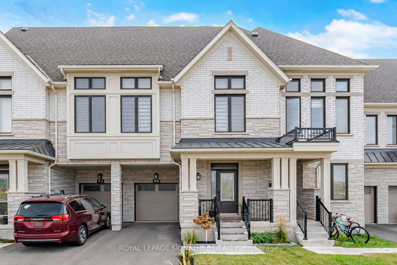 94 Settlers Road E, Oakville, ON, L6H 7W5