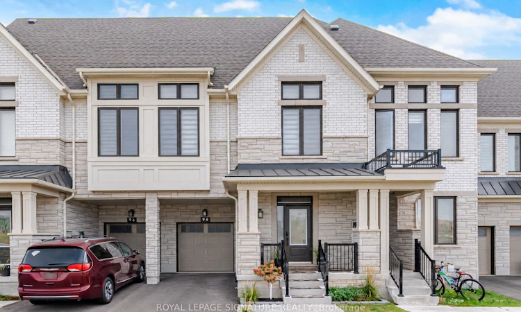94 Settlers Road E