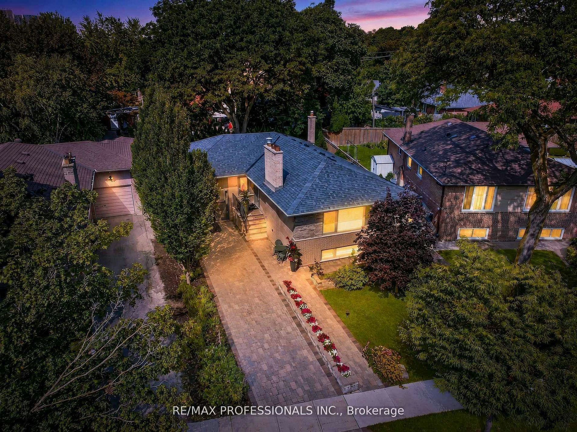 57 Merrygale Crescent, Toronto, ON, M9B 5N9 - 4