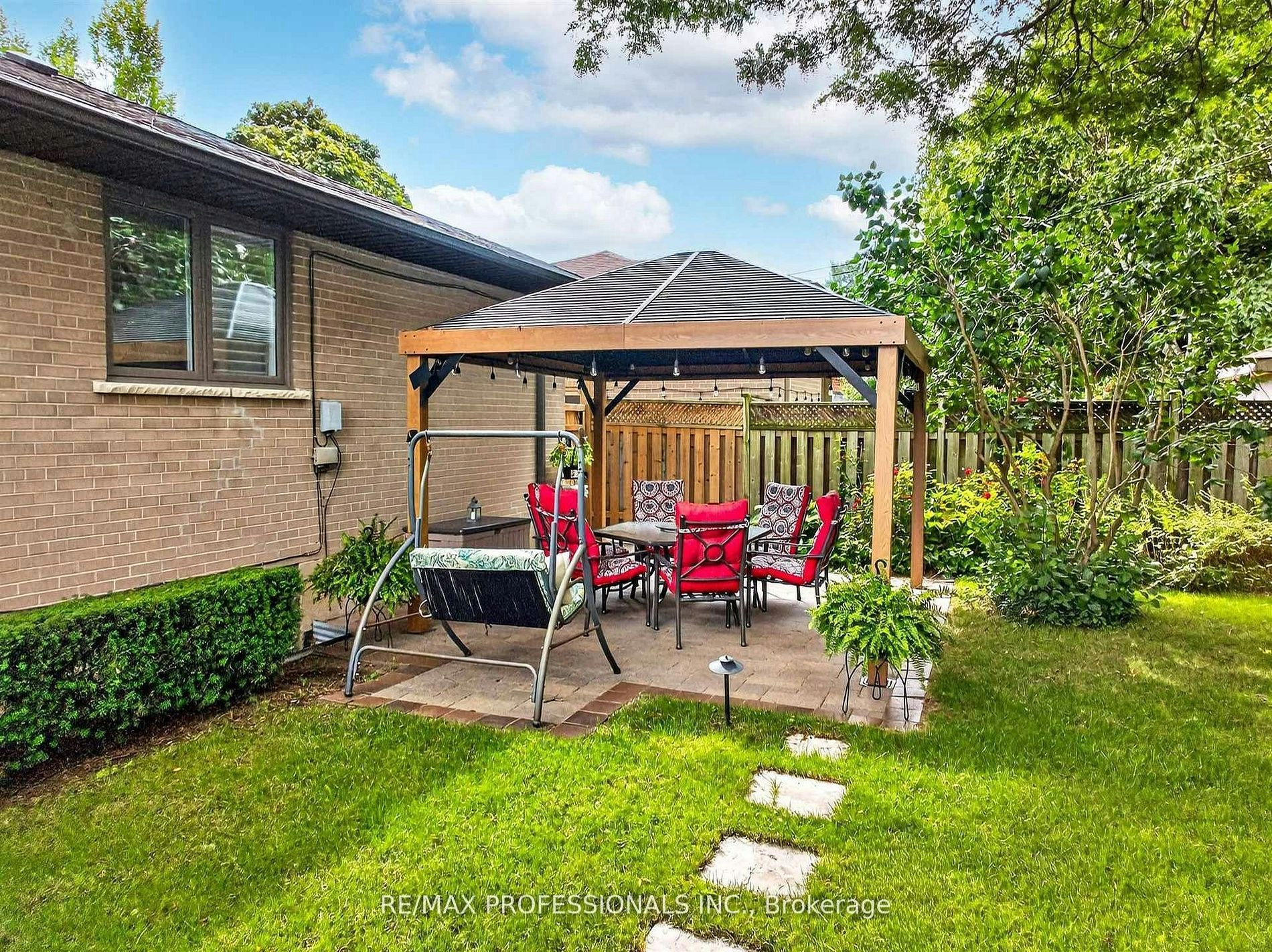 57 Merrygale Crescent, Toronto, ON, M9B 5N9 - 37