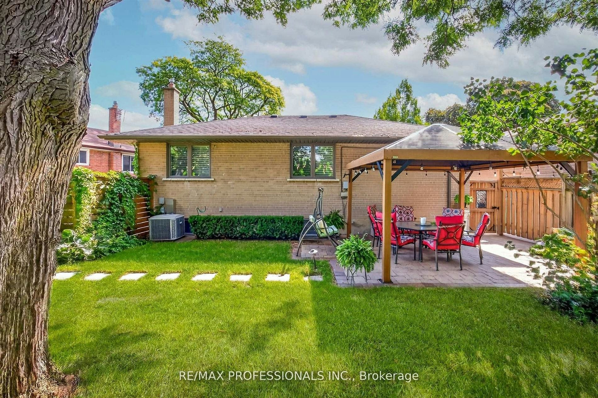 57 Merrygale Crescent, Toronto, ON, M9B 5N9 - 35