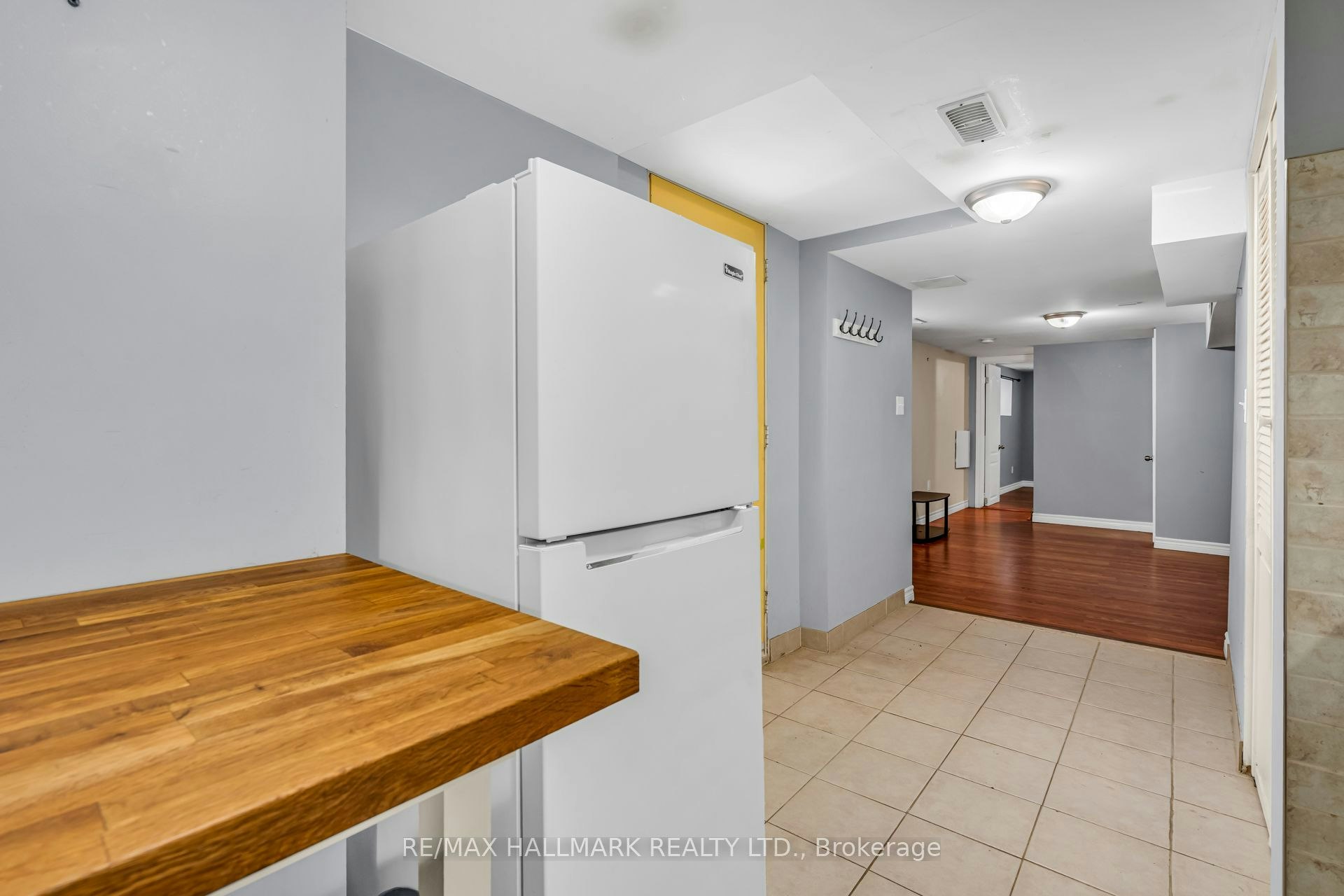 65 Kirknewton Road, Toronto, ON, M6E 3X9 - 22