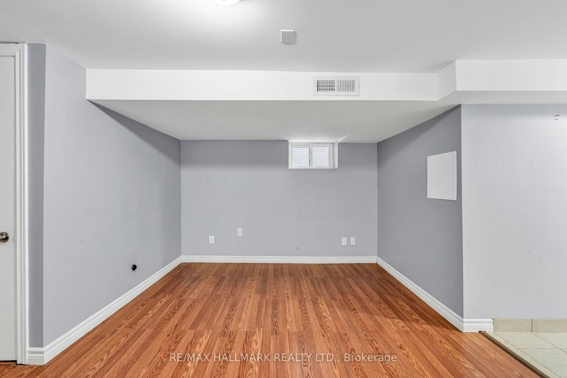 65 Kirknewton Road, Toronto, ON, M6E 3X9 - 8