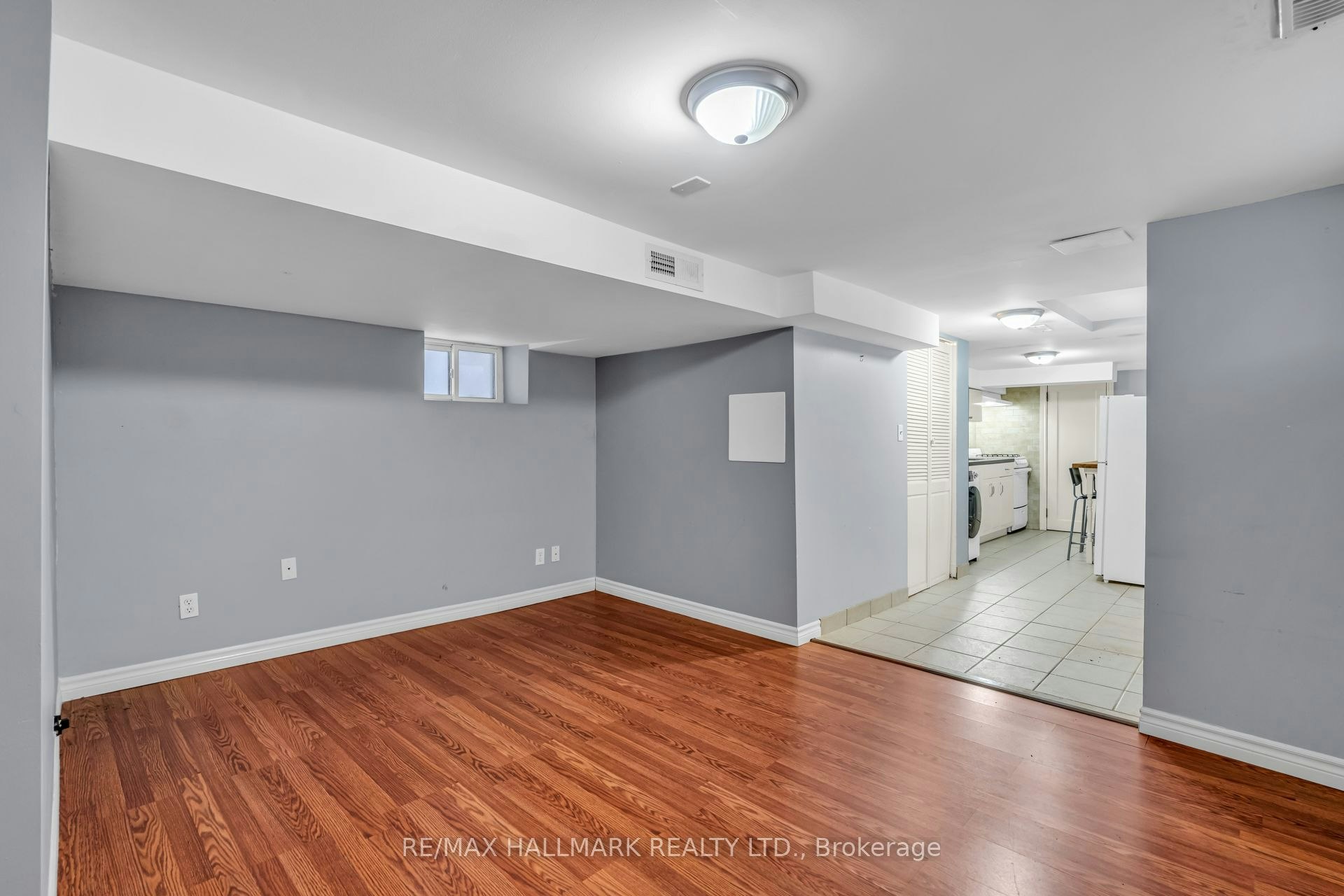 65 Kirknewton Road, Toronto, ON, M6E 3X9 - 9