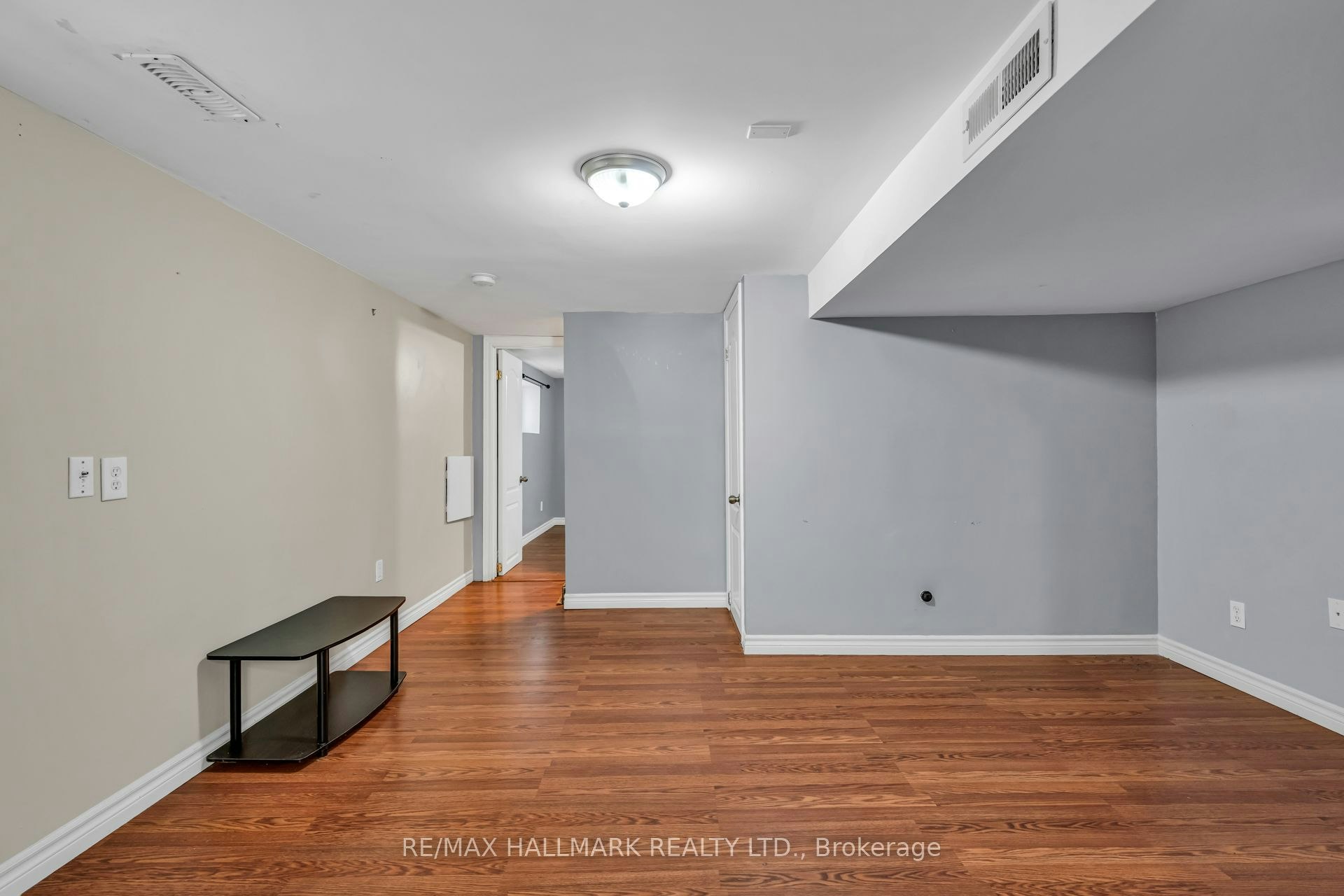 65 Kirknewton Road, Toronto, ON, M6E 3X9 - 6