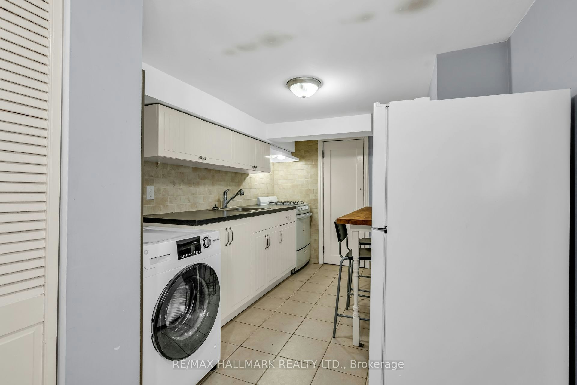 65 Kirknewton Road, Toronto, ON, M6E 3X9 - 14
