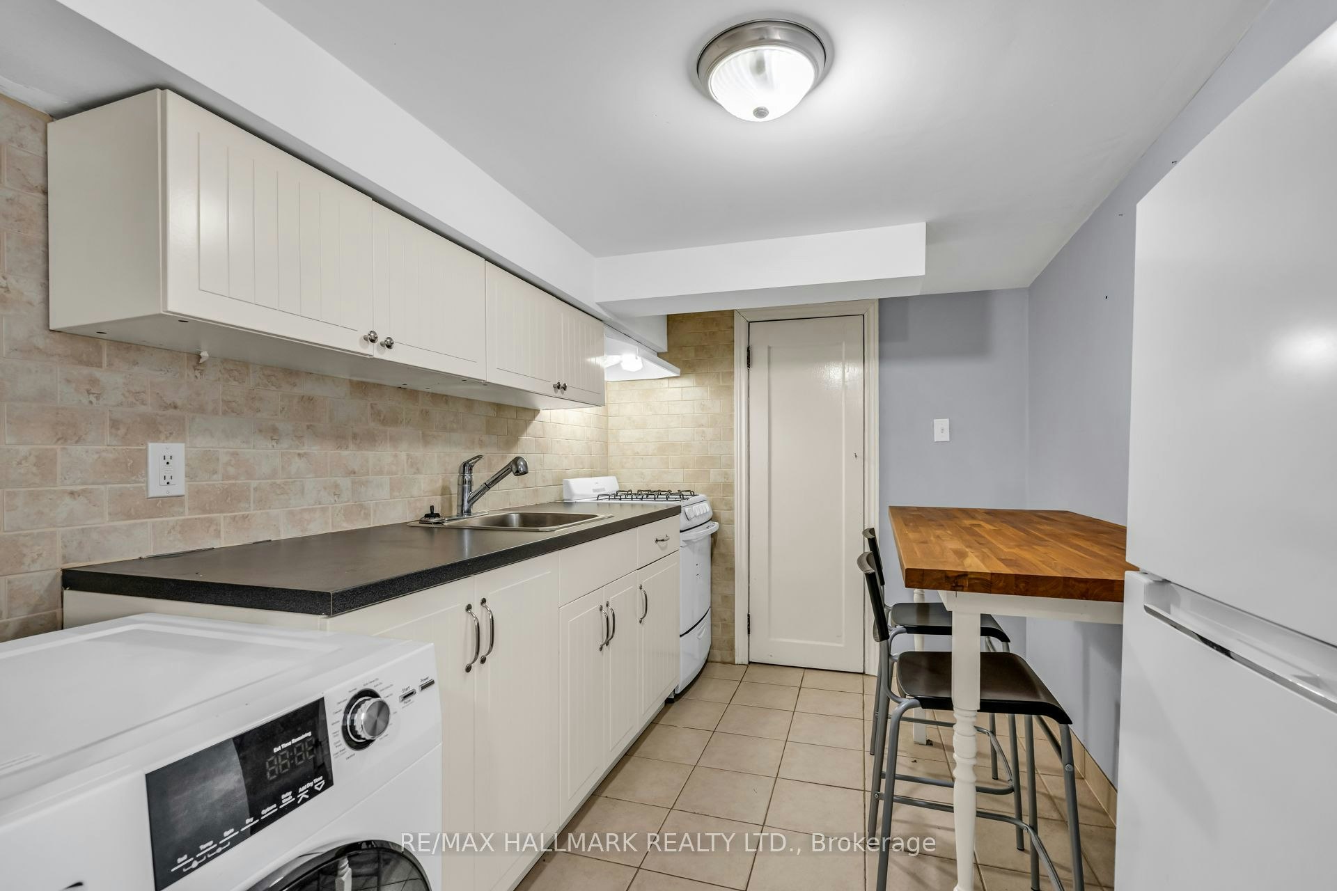 65 Kirknewton Road, Toronto, ON, M6E 3X9 - 15