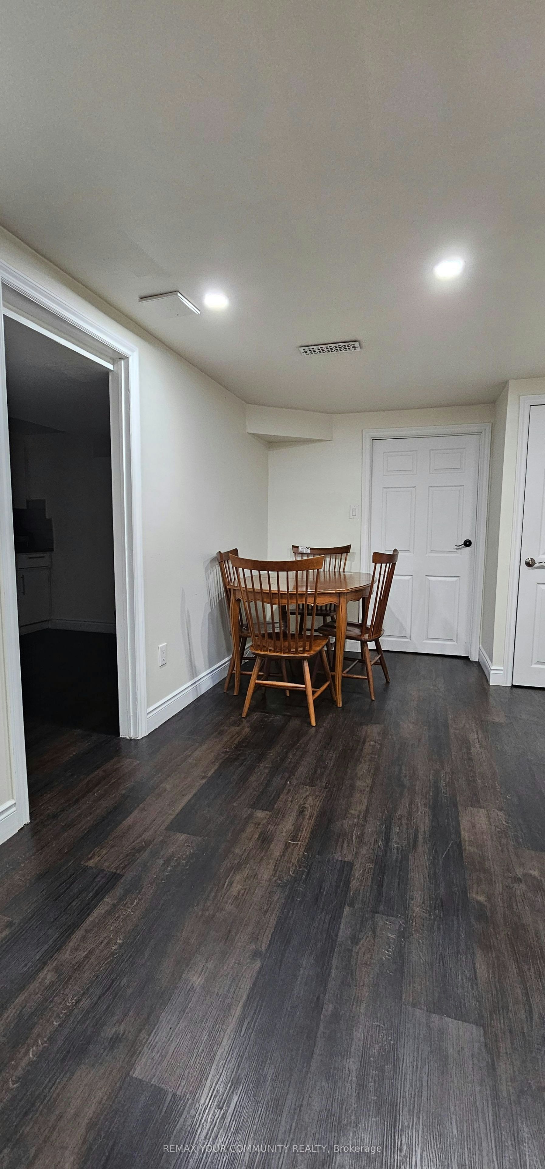 51 Davelayne Road, Toronto, ON, M9M 2A6 - 3