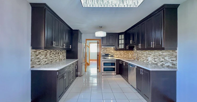 Upper Level-13 Milford Crescent, Brampton, ON, L6S 3E3 - 5