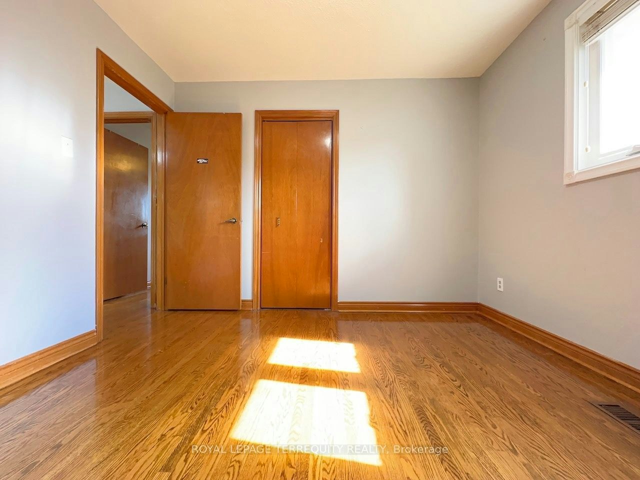 Upper Level-13 Milford Crescent, Brampton, ON, L6S 3E3 - 18