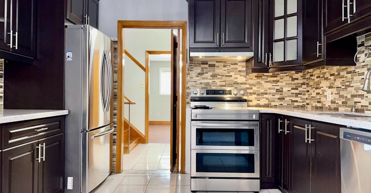 Upper Level-13 Milford Crescent, Brampton, ON, L6S 3E3 - 7