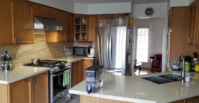 1675 Samuelson Circle, Mississauga, ON, L5N 7Z8 - 5