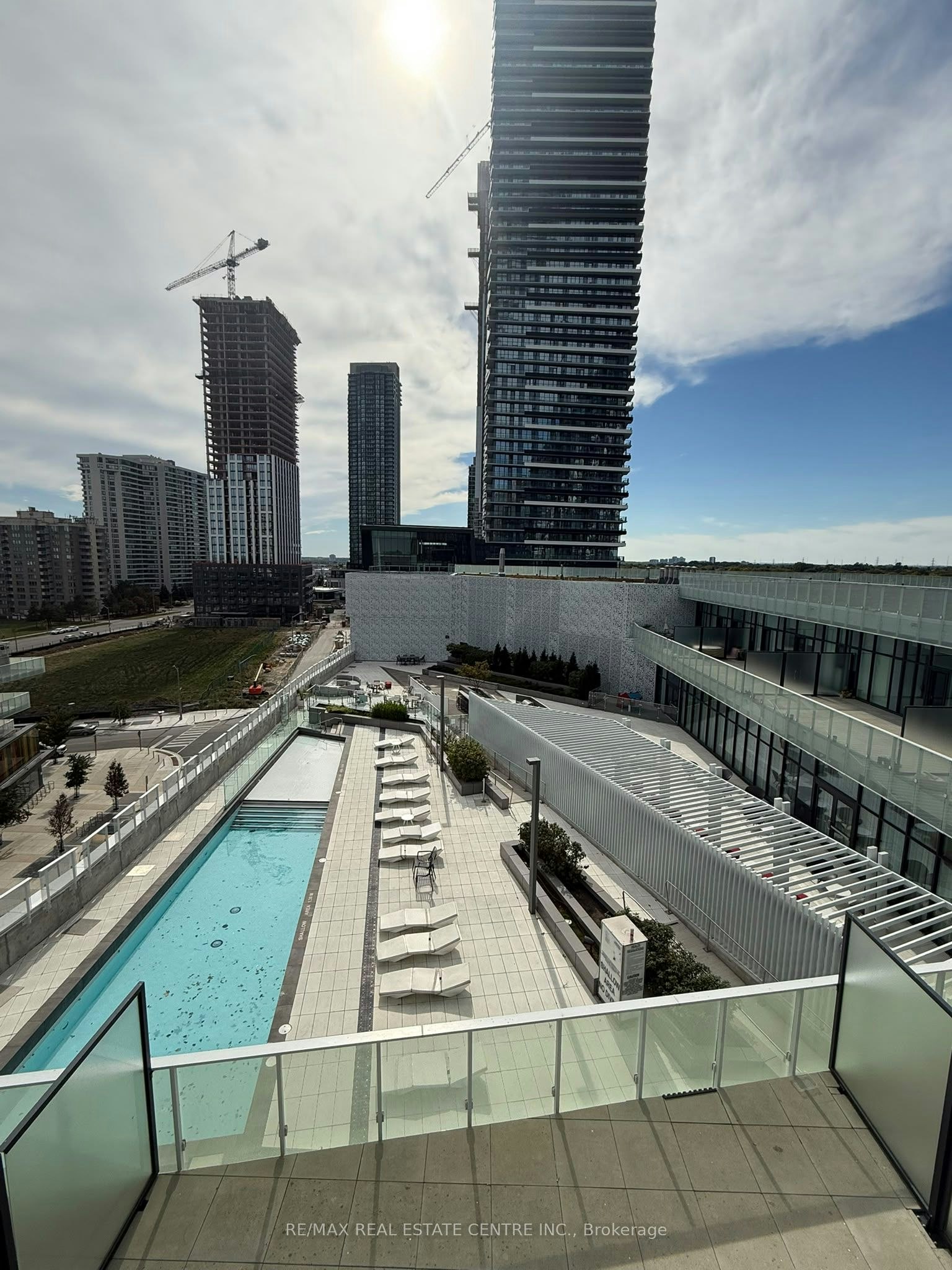 605-3900 Confederation Parkway, Mississauga, ON, L5B 0M3 - 12