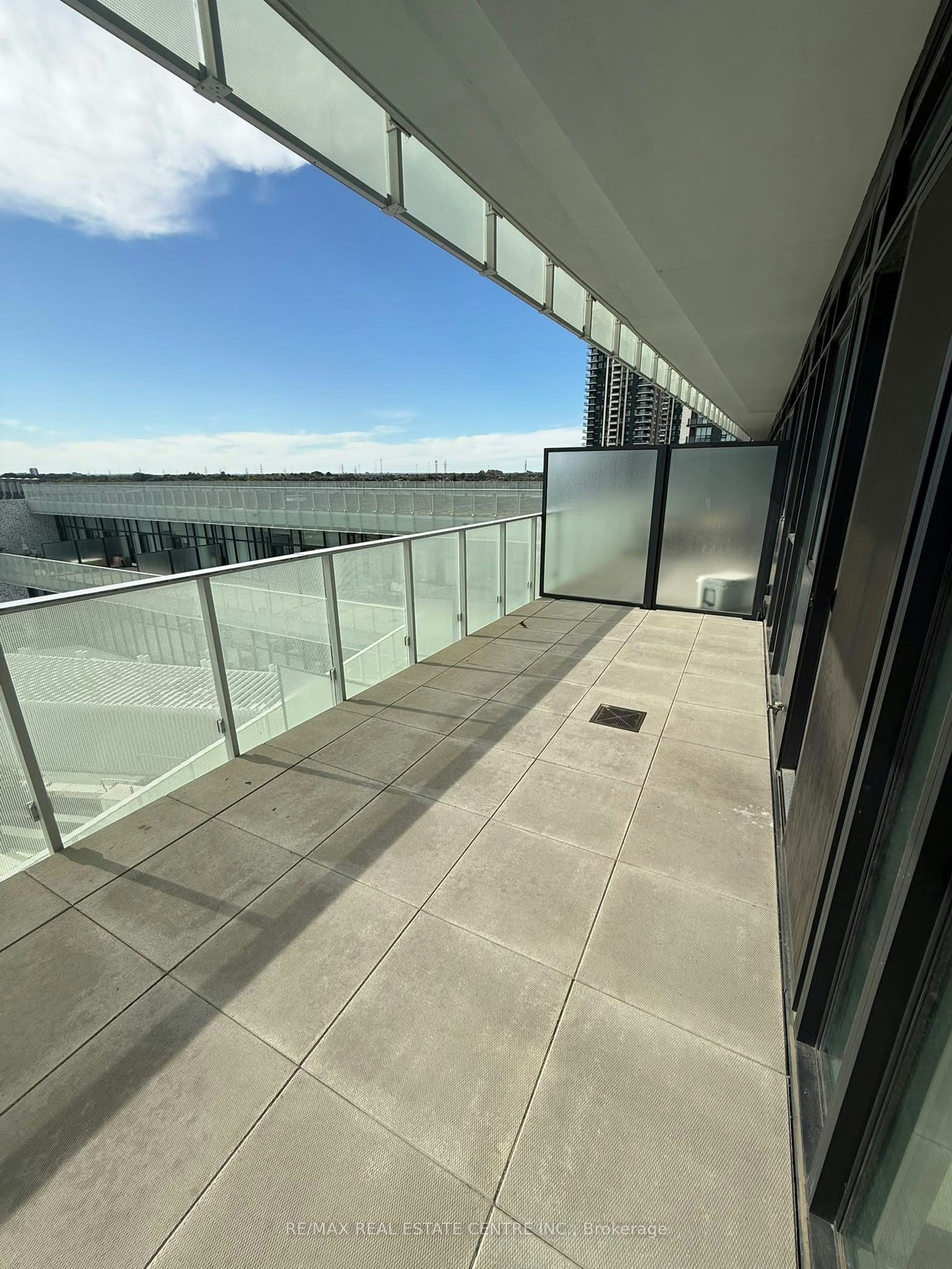 605-3900 Confederation Parkway, Mississauga, ON, L5B 0M3 - 7