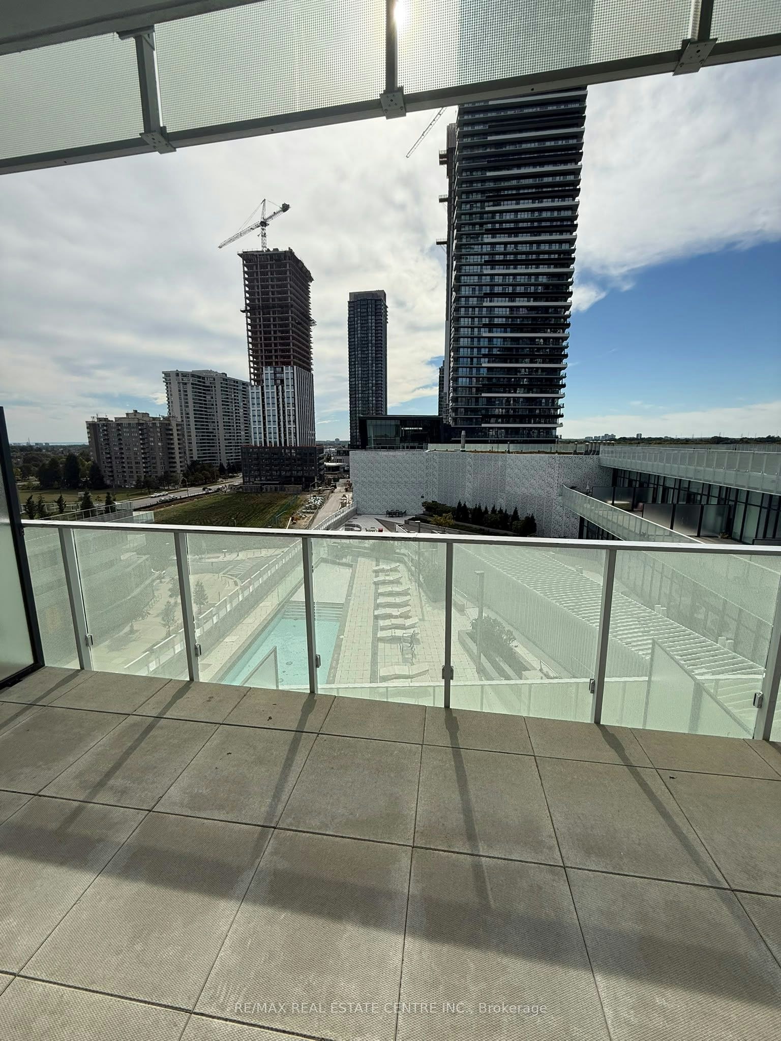 605-3900 Confederation Parkway, Mississauga, ON, L5B 0M3 - 8
