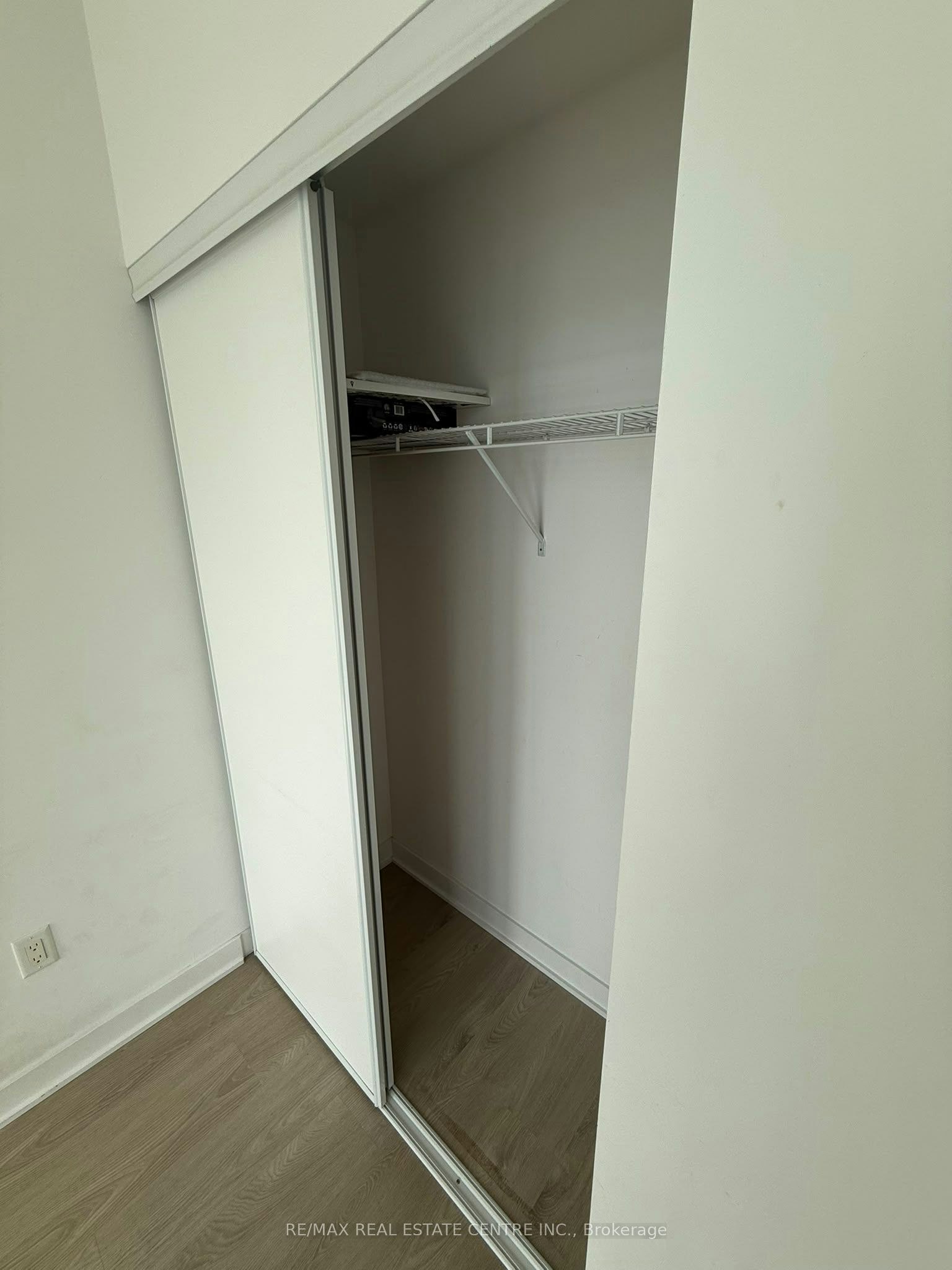 605-3900 Confederation Parkway, Mississauga, ON, L5B 0M3 - 5