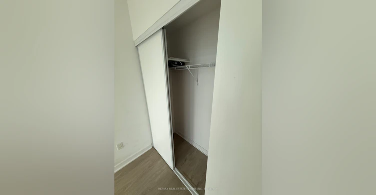 605-3900 Confederation Parkway, Mississauga, ON, L5B 0M3 - 5