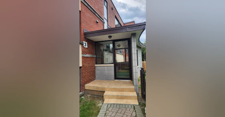 102-3 Greenbrook Drive, Toronto, ON, M6M 2J8