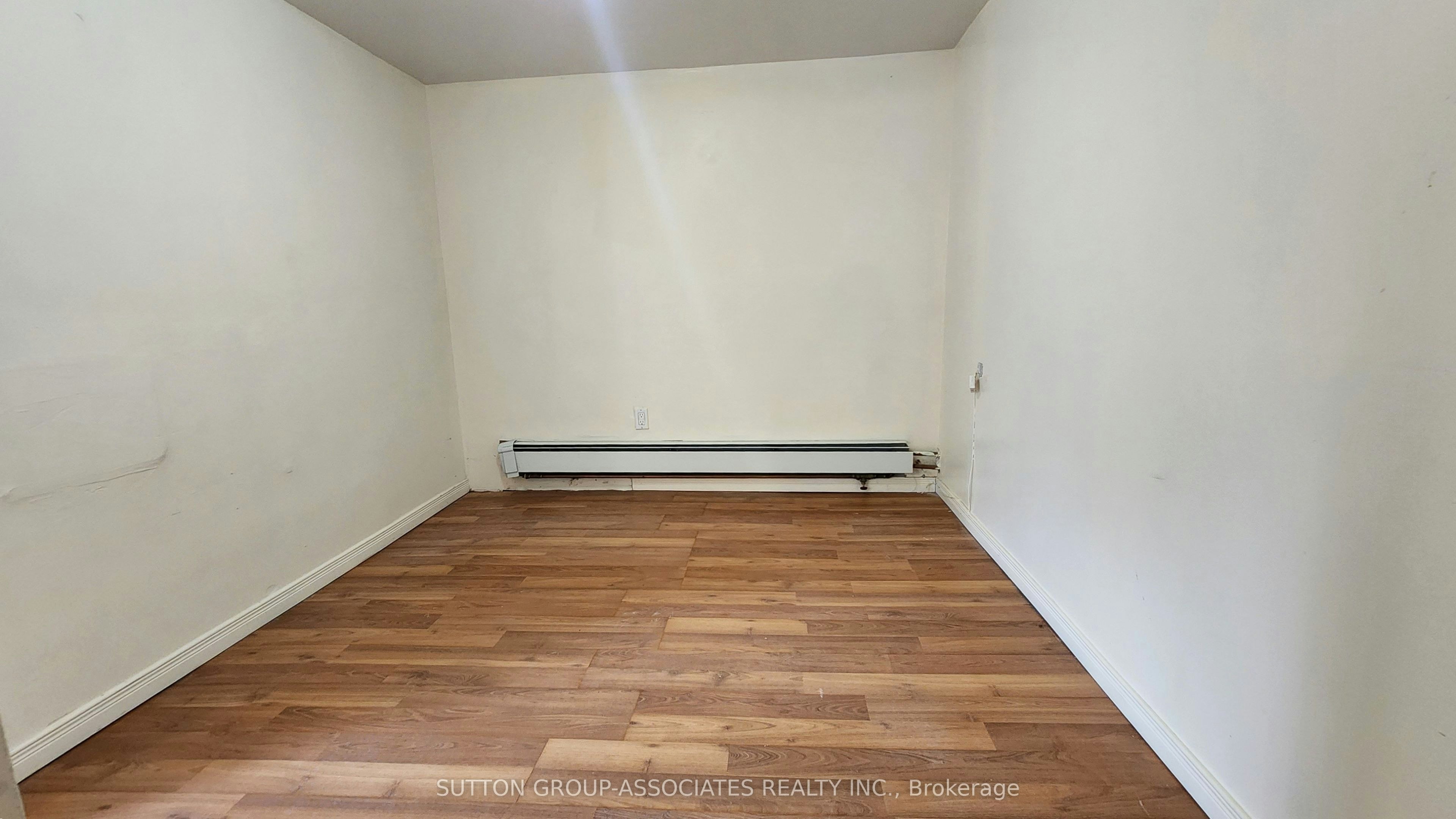 102-3 Greenbrook Drive, Toronto, ON, M6M 2J8 - 12
