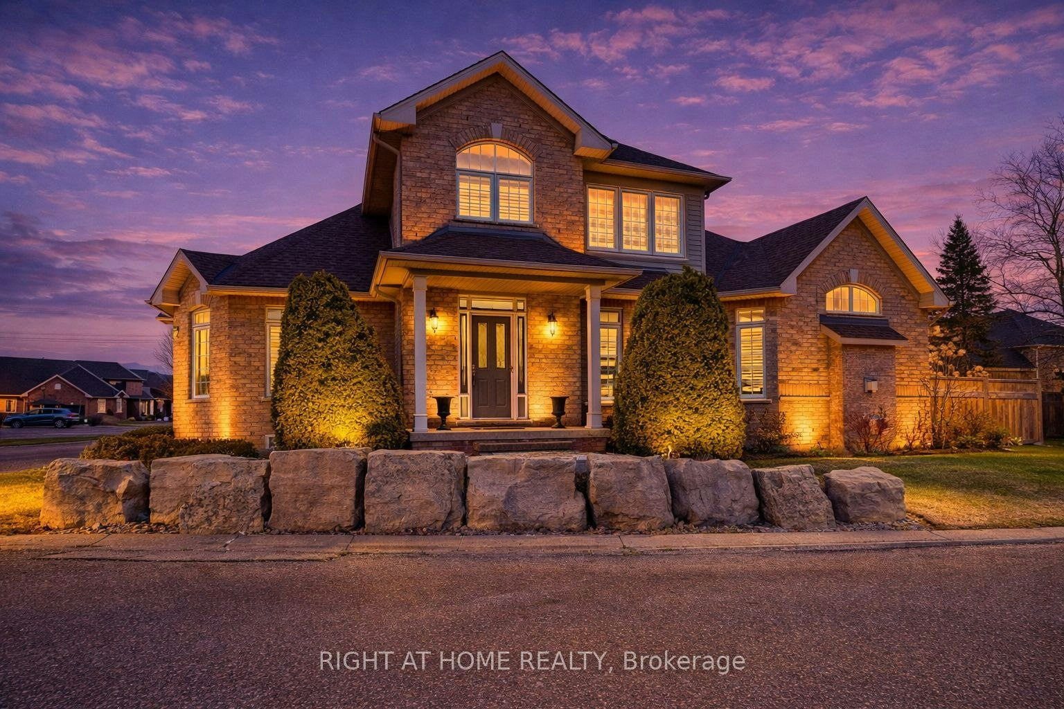 15-4280 Taywood Drive, Burlington, ON, L7M 4X8