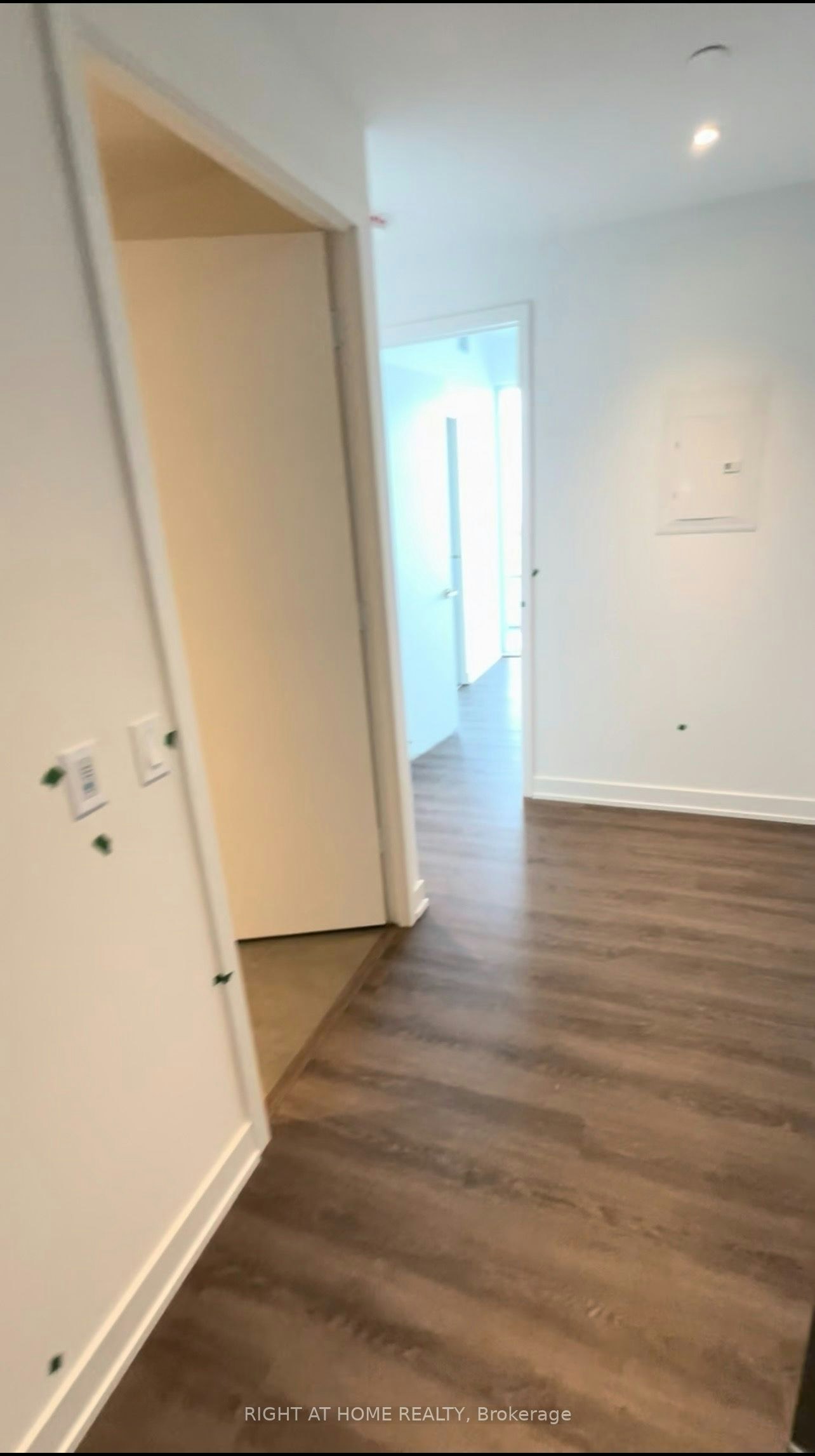 6205-448 Burnhamthorpe Rd Road W, Mississauga, ON, L5B 0R4 - 2