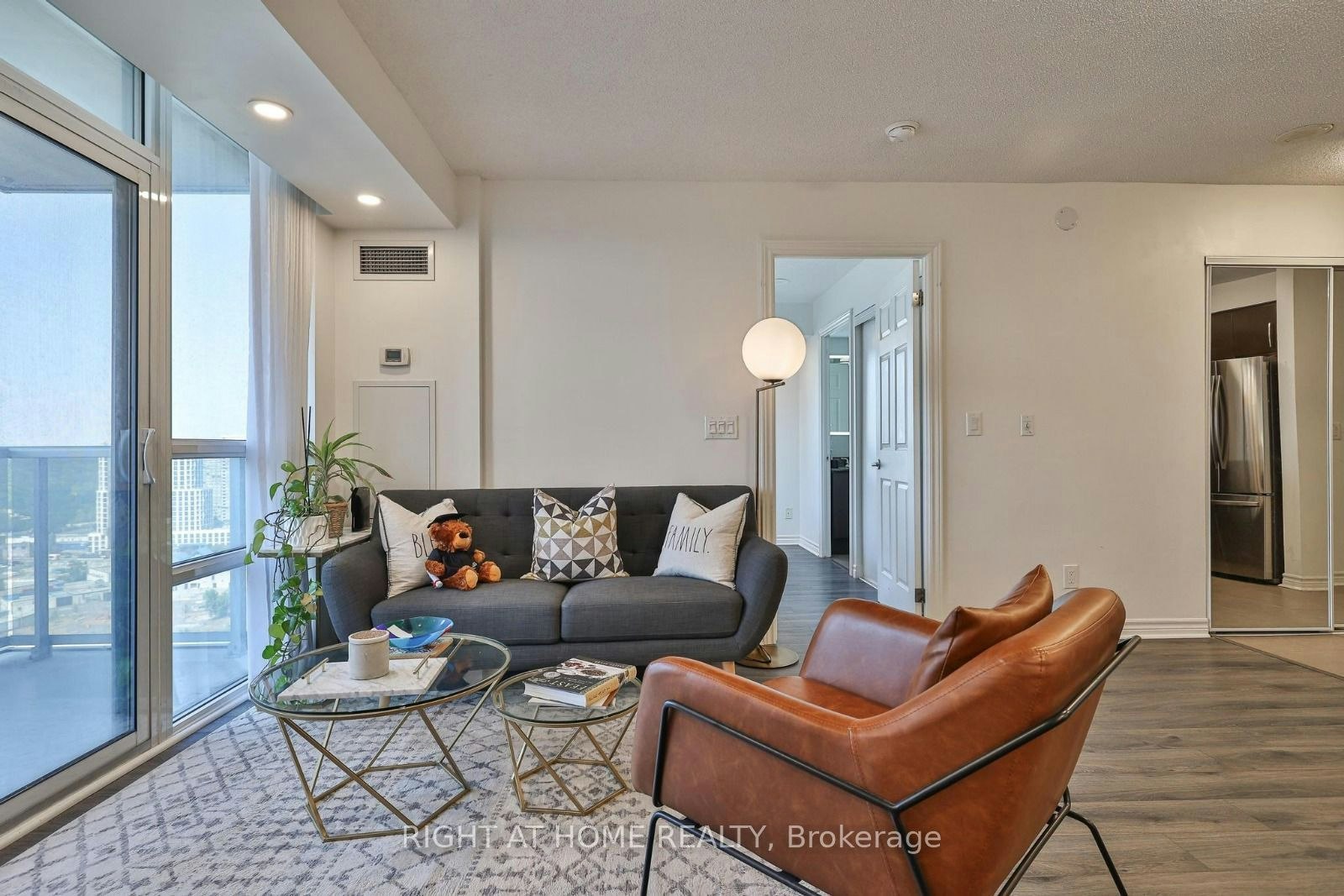 2402-3 Michael Power Place, Toronto, ON, M9A 0A2 - 7