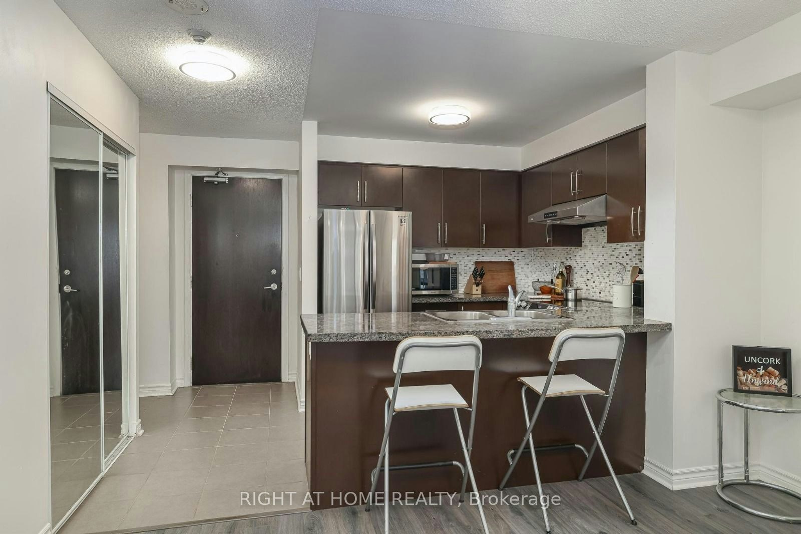 2402-3 Michael Power Place, Toronto, ON, M9A 0A2 - 13