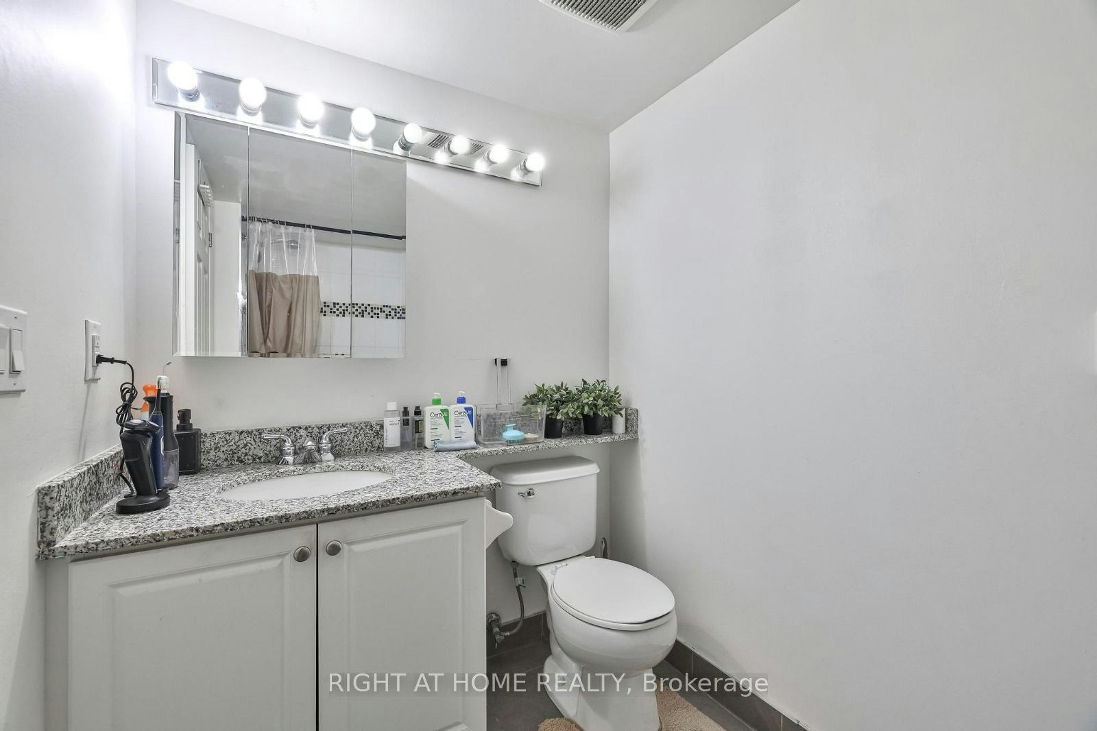 2402-3 Michael Power Place, Toronto, ON, M9A 0A2 - 24