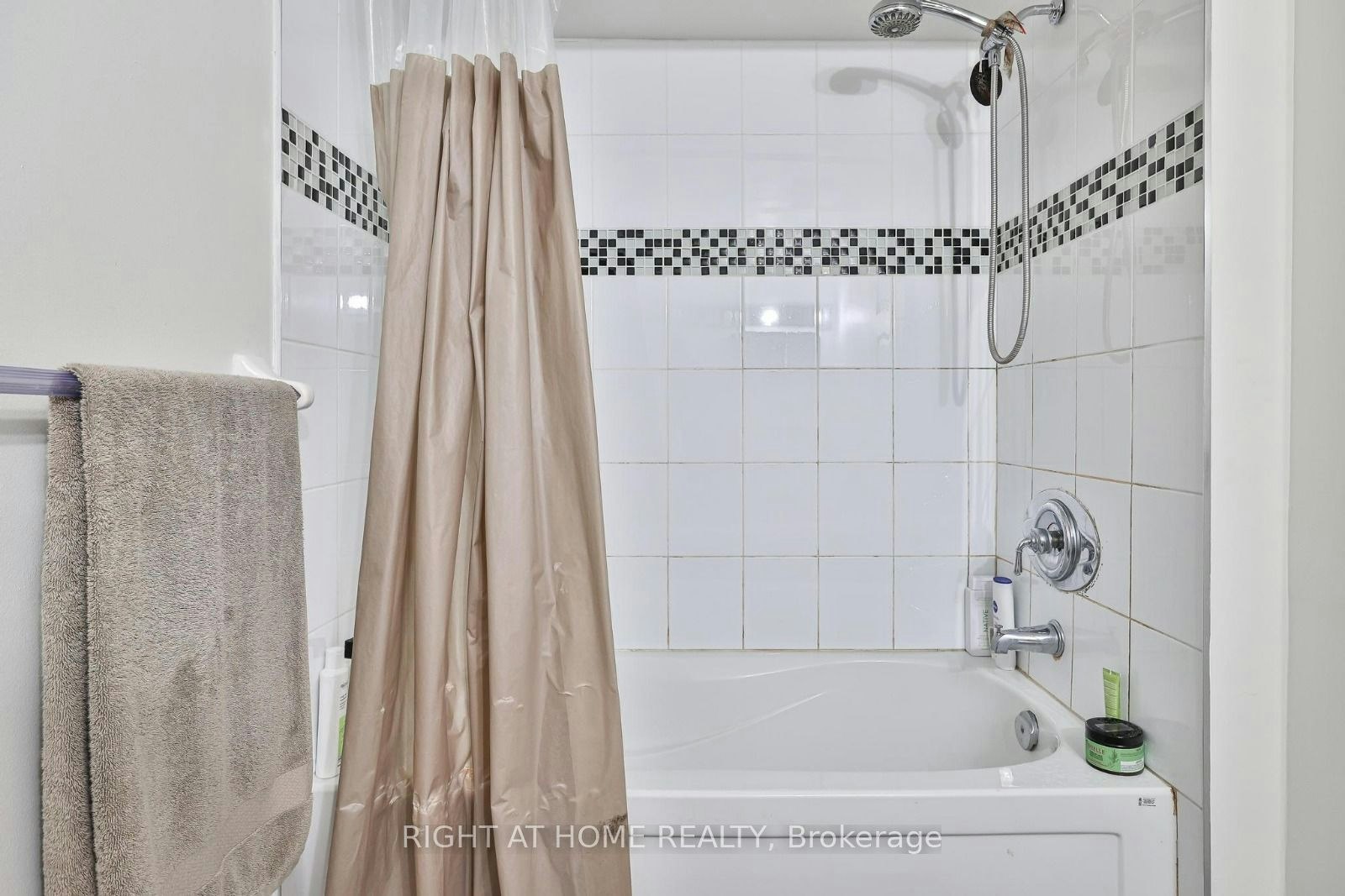 2402-3 Michael Power Place, Toronto, ON, M9A 0A2 - 25