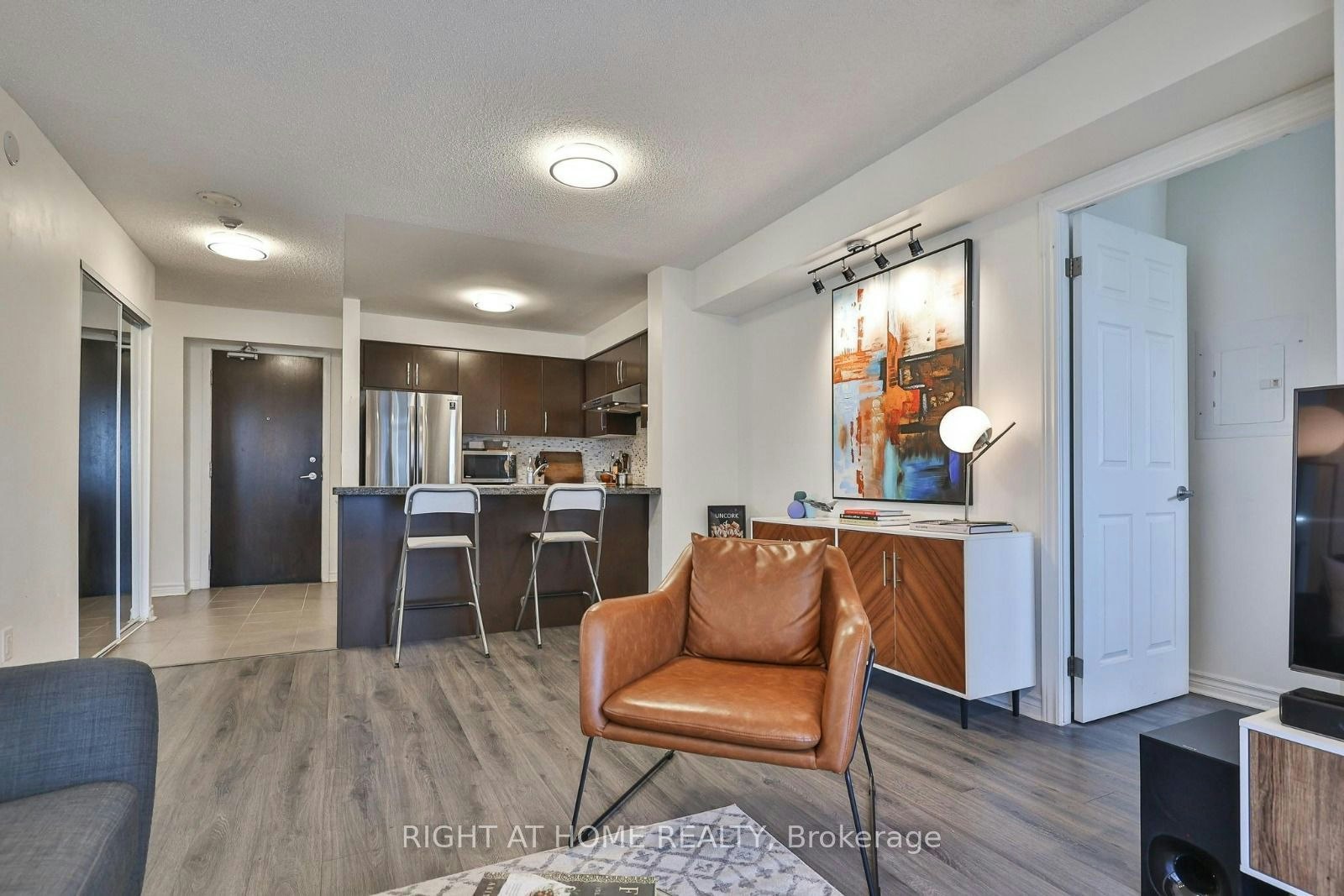 2402-3 Michael Power Place, Toronto, ON, M9A 0A2 - 11