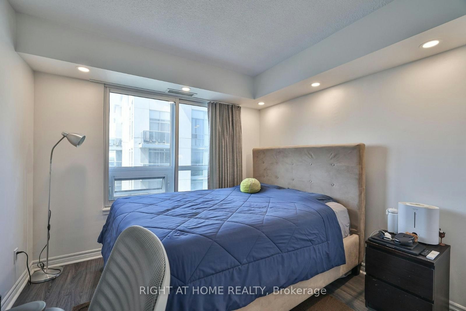 2402-3 Michael Power Place, Toronto, ON, M9A 0A2 - 21
