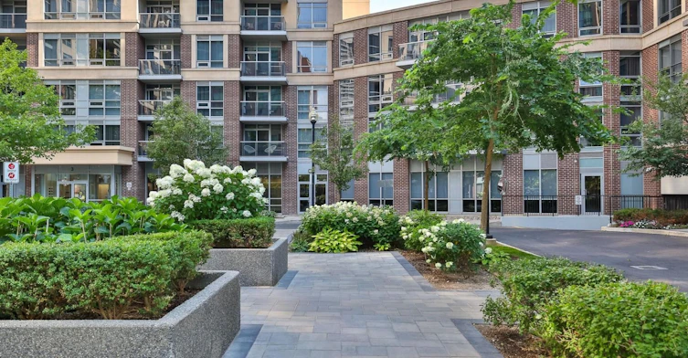 2402-3 Michael Power Place, Toronto, ON, M9A 0A2 - 2