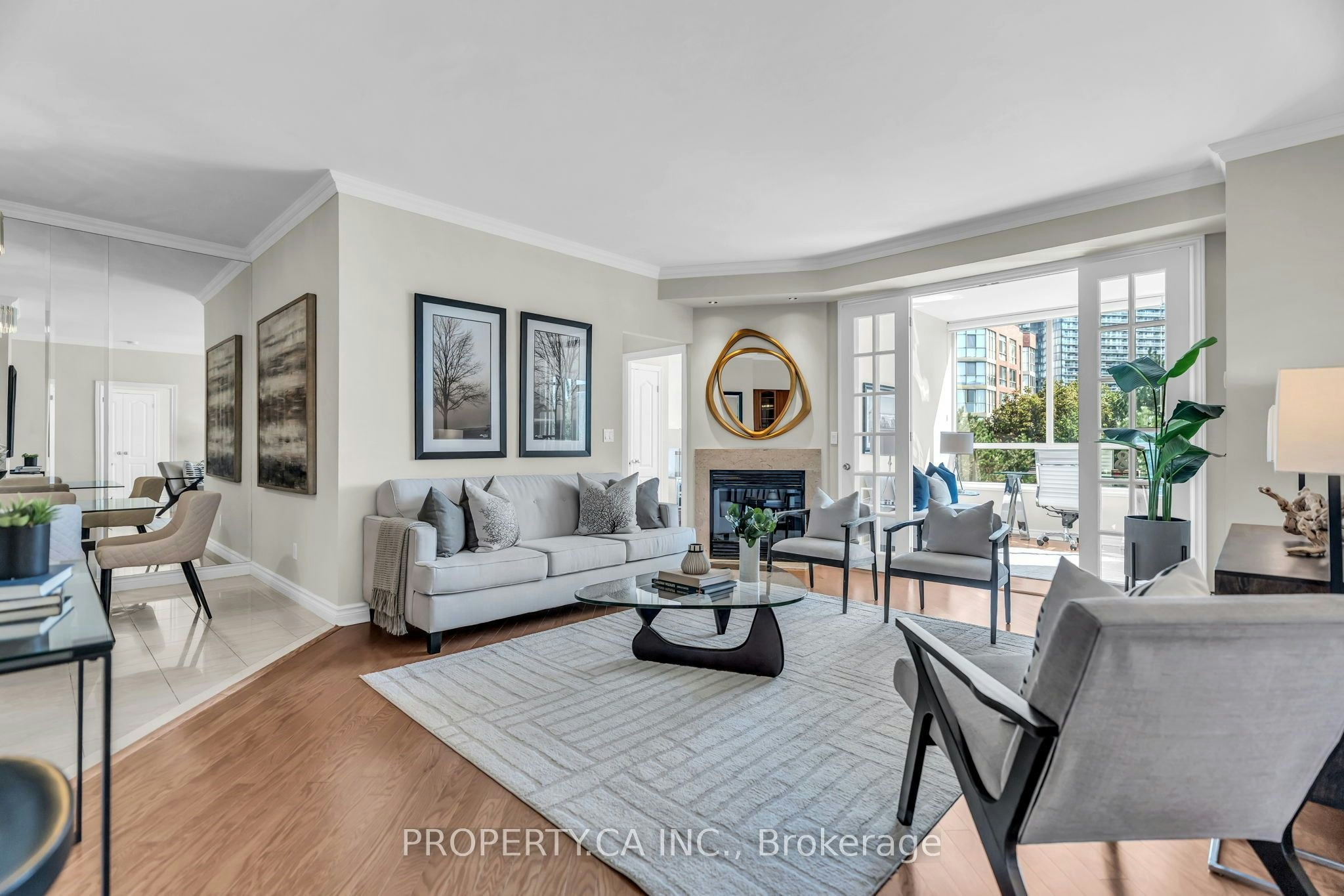 517-1 Ripley Avenue, Toronto, ON, M6S 4Z6