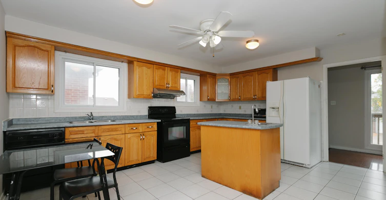 22 Blenheim Drive, Brampton, ON, L6Z 1H9 - 7