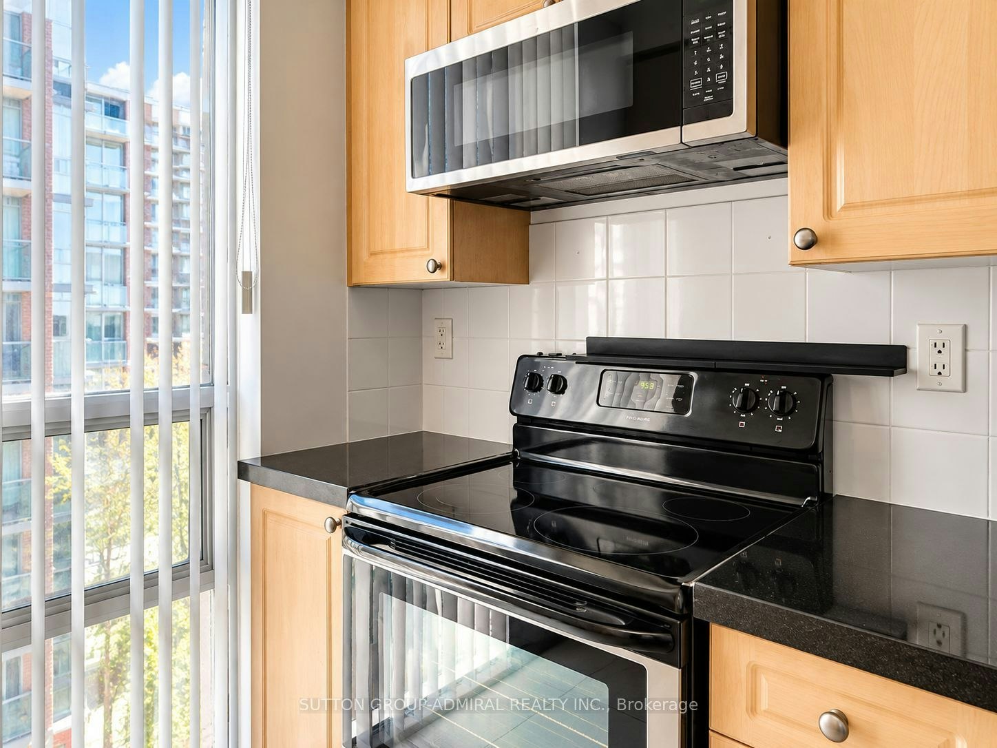 1007-5 Michael Power Place, Toronto, ON, M9A 0A3 - 6