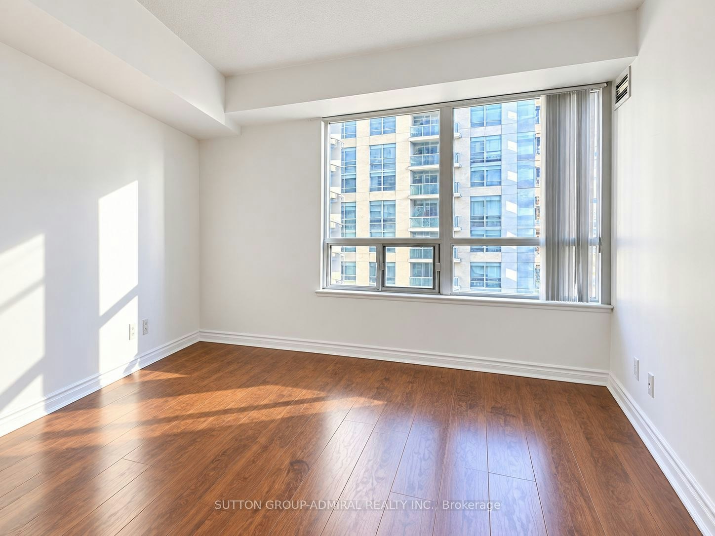 1007-5 Michael Power Place, Toronto, ON, M9A 0A3 - 11