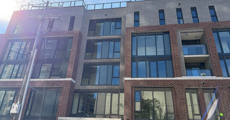 2 floor-1 Vine Avenue, Toronto, ON, M6P 0C8