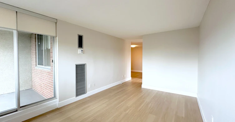 1101-165 La Rose Avenue, Toronto, ON, M9P 3S9 - 5