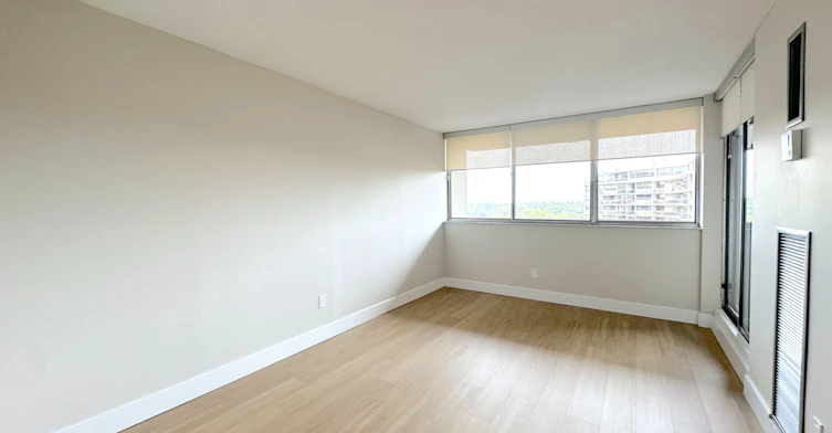1101-165 La Rose Avenue, Toronto, ON, M9P 3S9 - 4