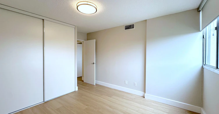 1101-165 La Rose Avenue, Toronto, ON, M9P 3S9 - 12