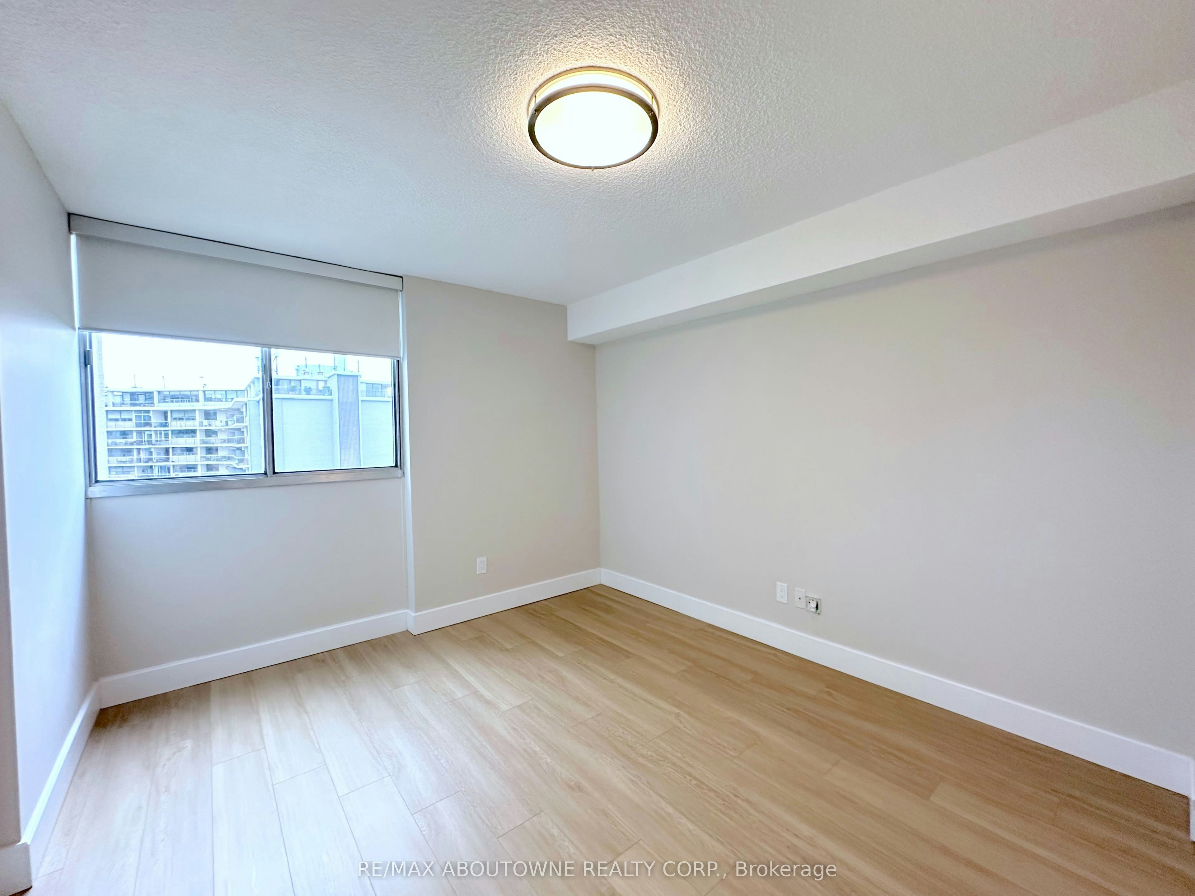 1101-165 La Rose Avenue, Toronto, ON, M9P 3S9 - 11