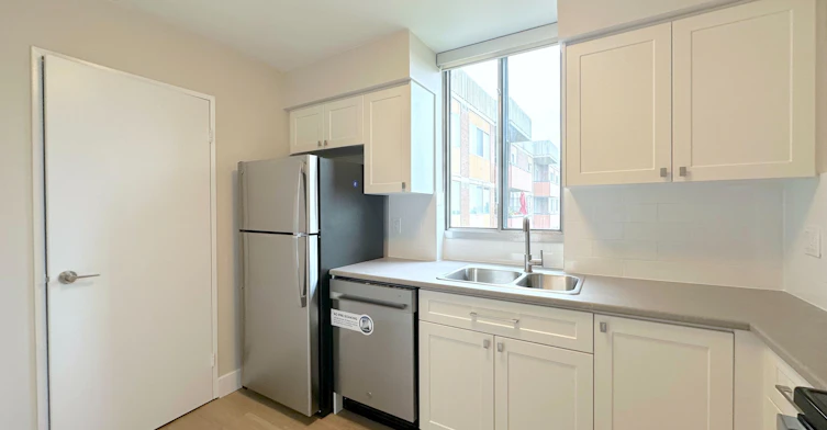 1101-165 La Rose Avenue, Toronto, ON, M9P 3S9 - 2