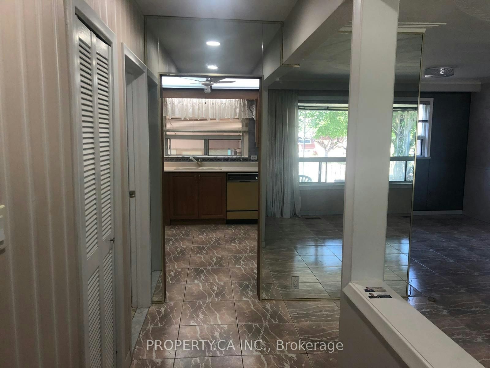Upper-113 Westhumber Boulevard, Toronto, ON, M9W 3M9 - 2
