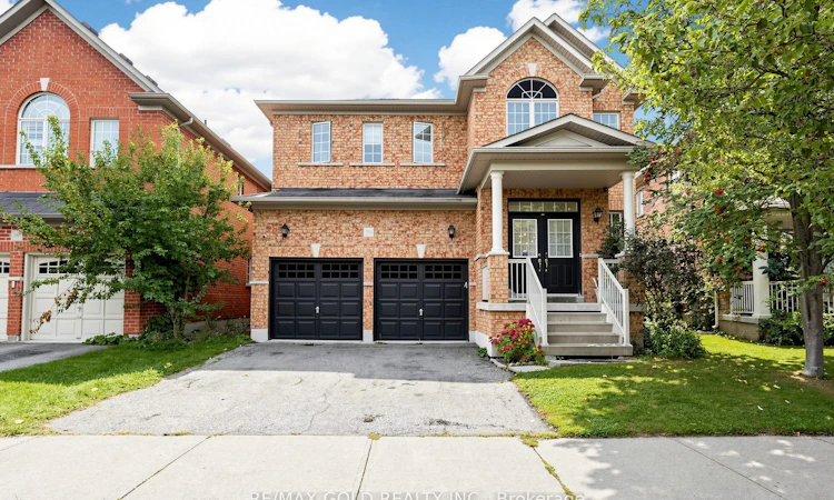 284 Holmes Crescent