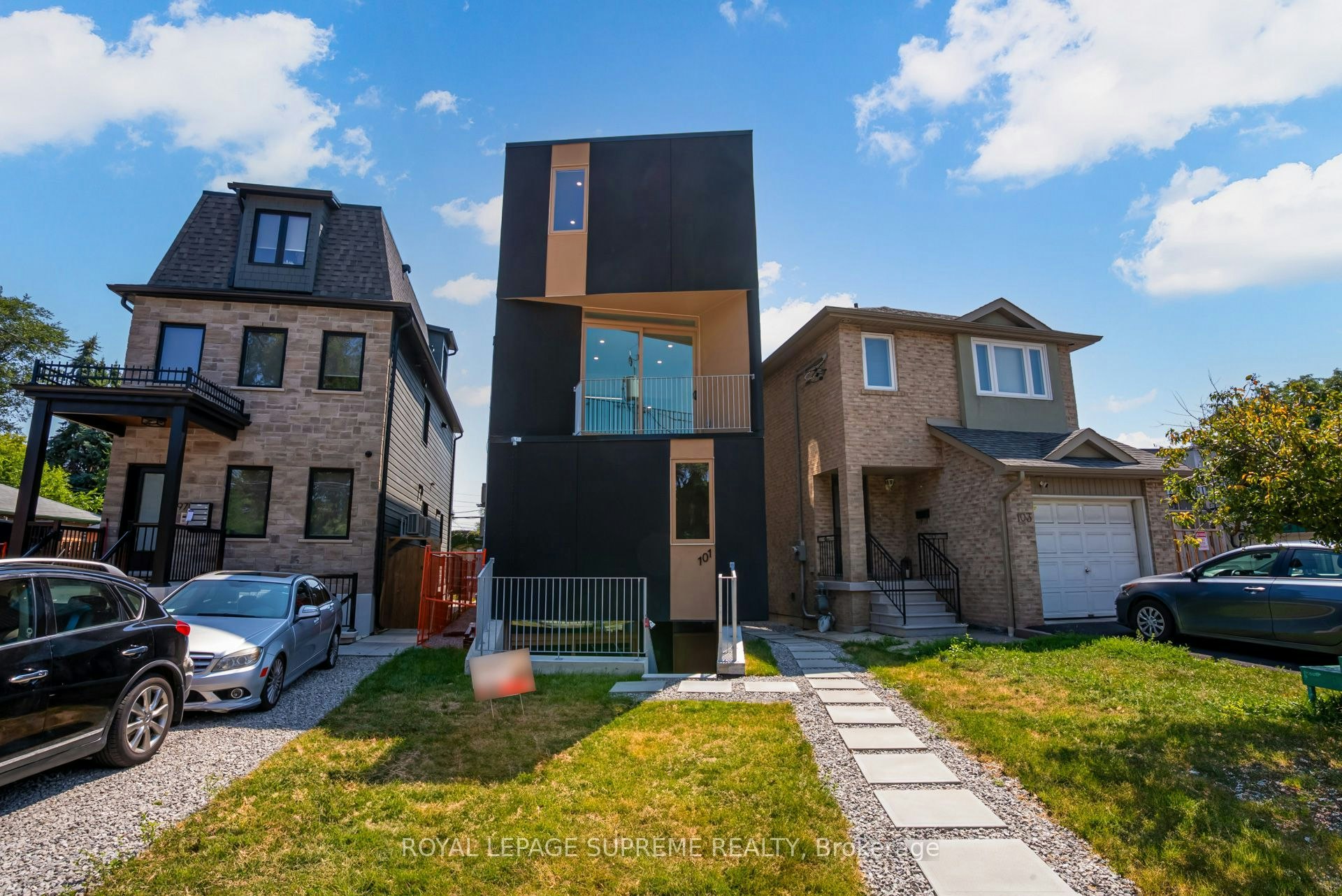 3-101 Bernice Crescent, Toronto, ON, M6N 1W7